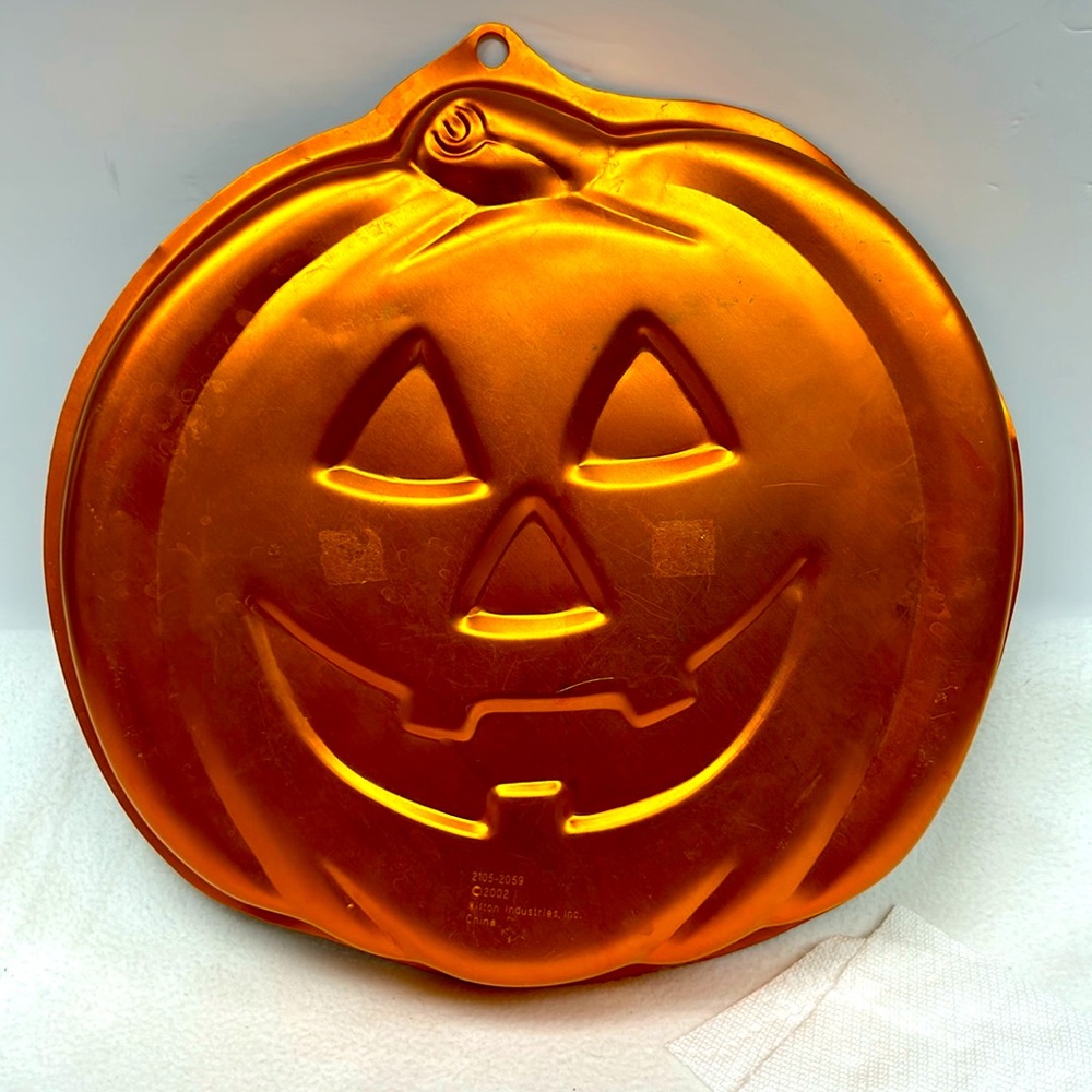 Vintage Wilton Industries#2105~2059 Jack O Lantern Pumpkin dessert/  cake pan